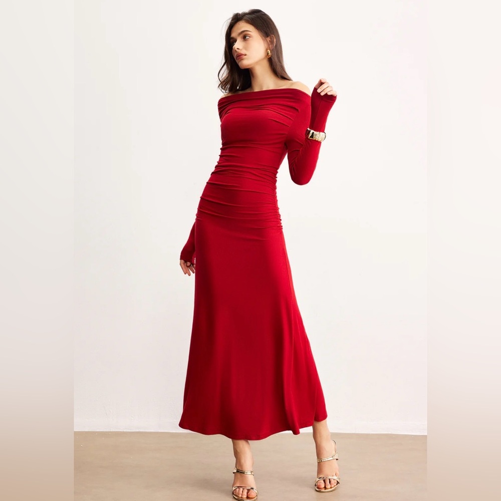 Commense Off-Shoulder Ruffle Knit Red Dress